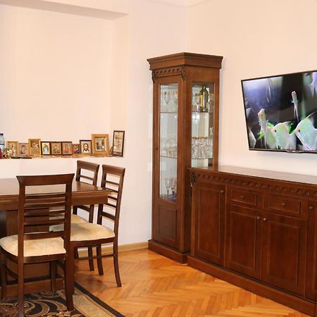 Apartment Near The Sea 1 코불레티 외부 사진