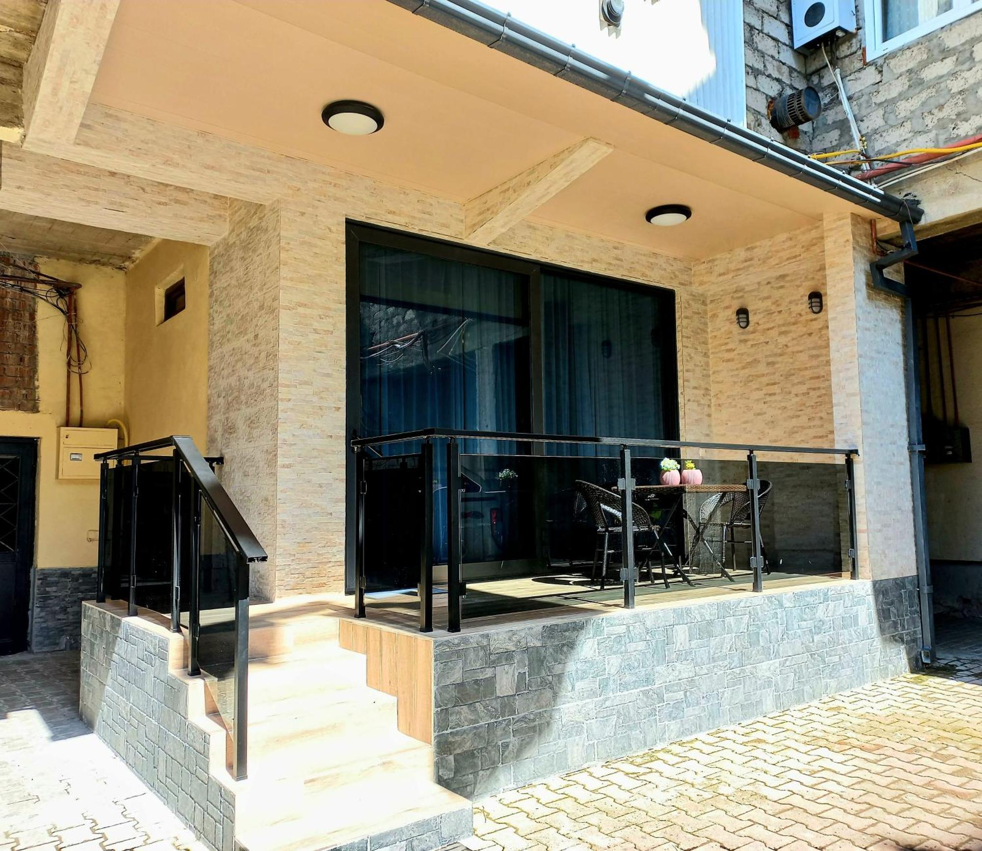 Apartment Near The Sea 1 코불레티 외부 사진