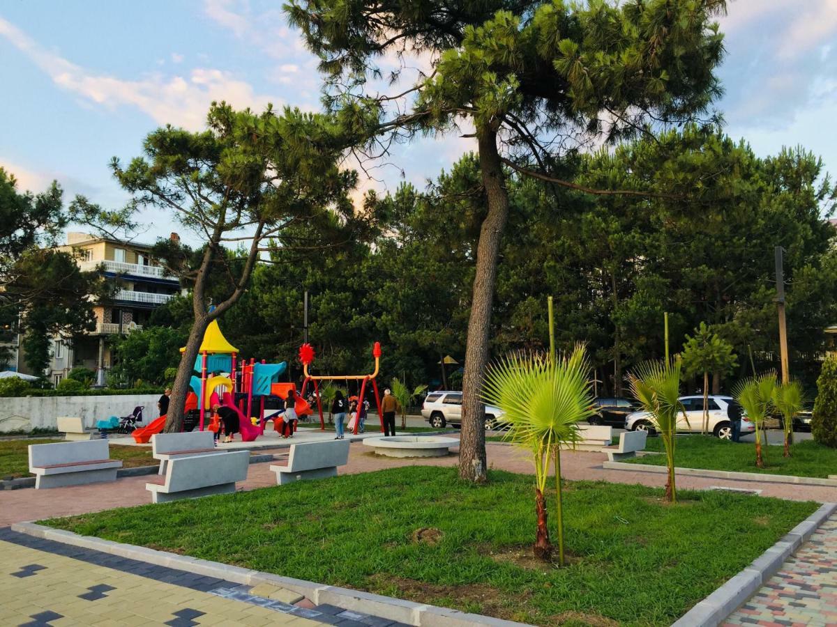Apartment Near The Sea 1 코불레티 외부 사진