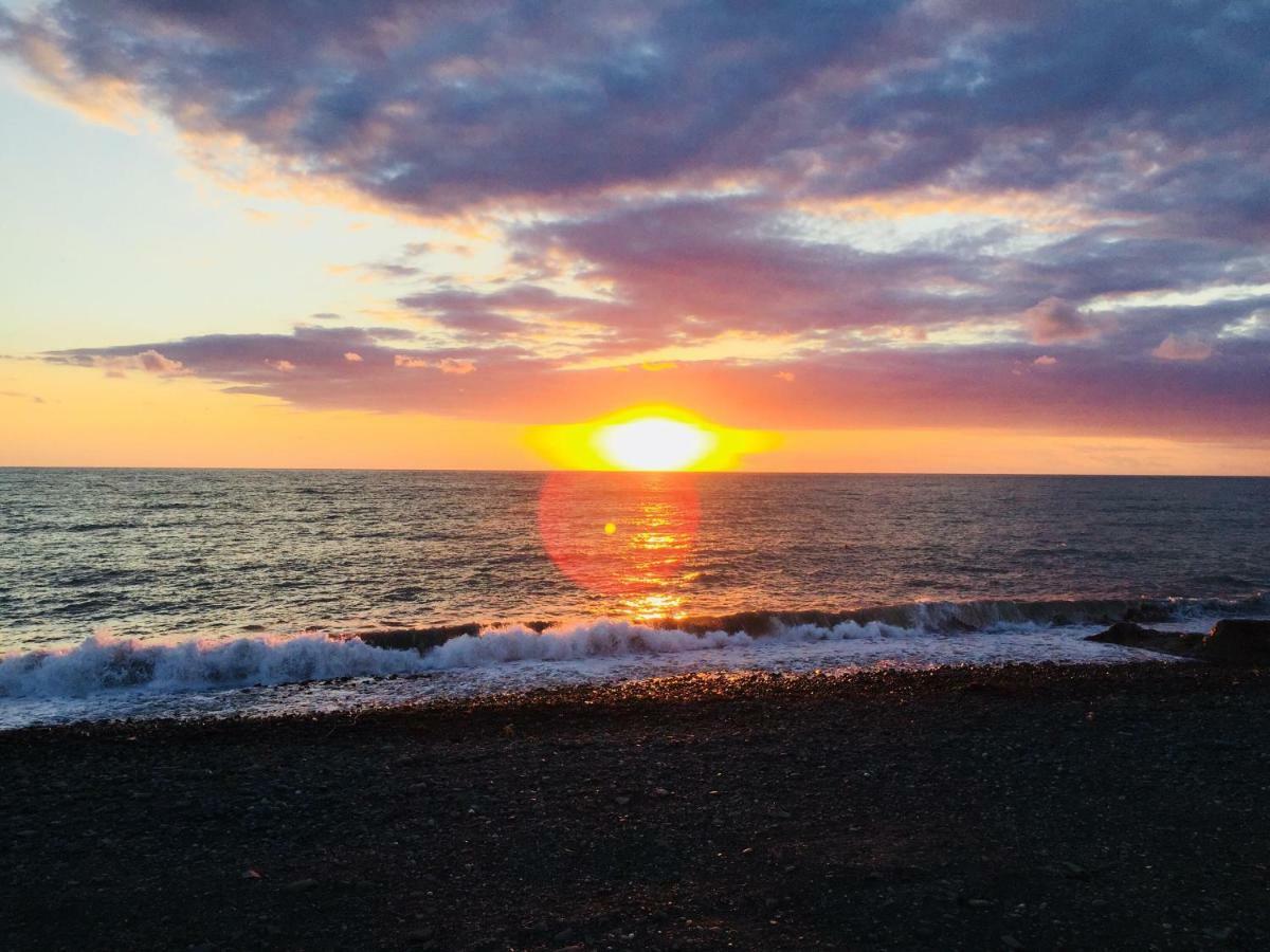 Apartment Near The Sea 1 코불레티 외부 사진