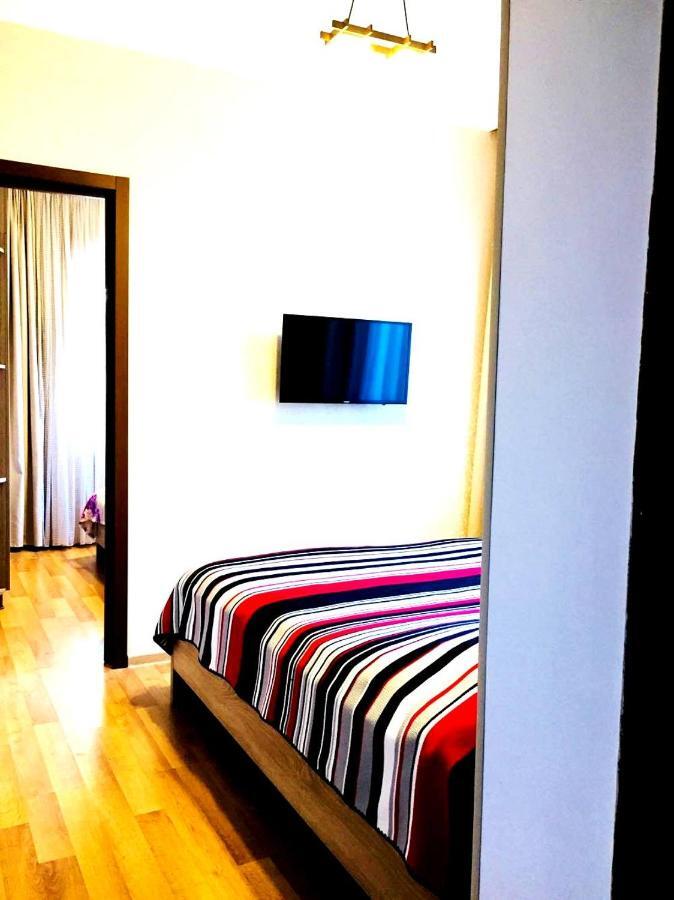 Apartment Near The Sea 1 코불레티 외부 사진