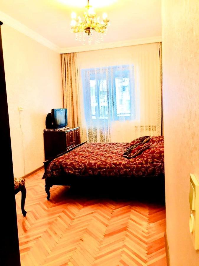 Apartment Near The Sea 1 코불레티 외부 사진